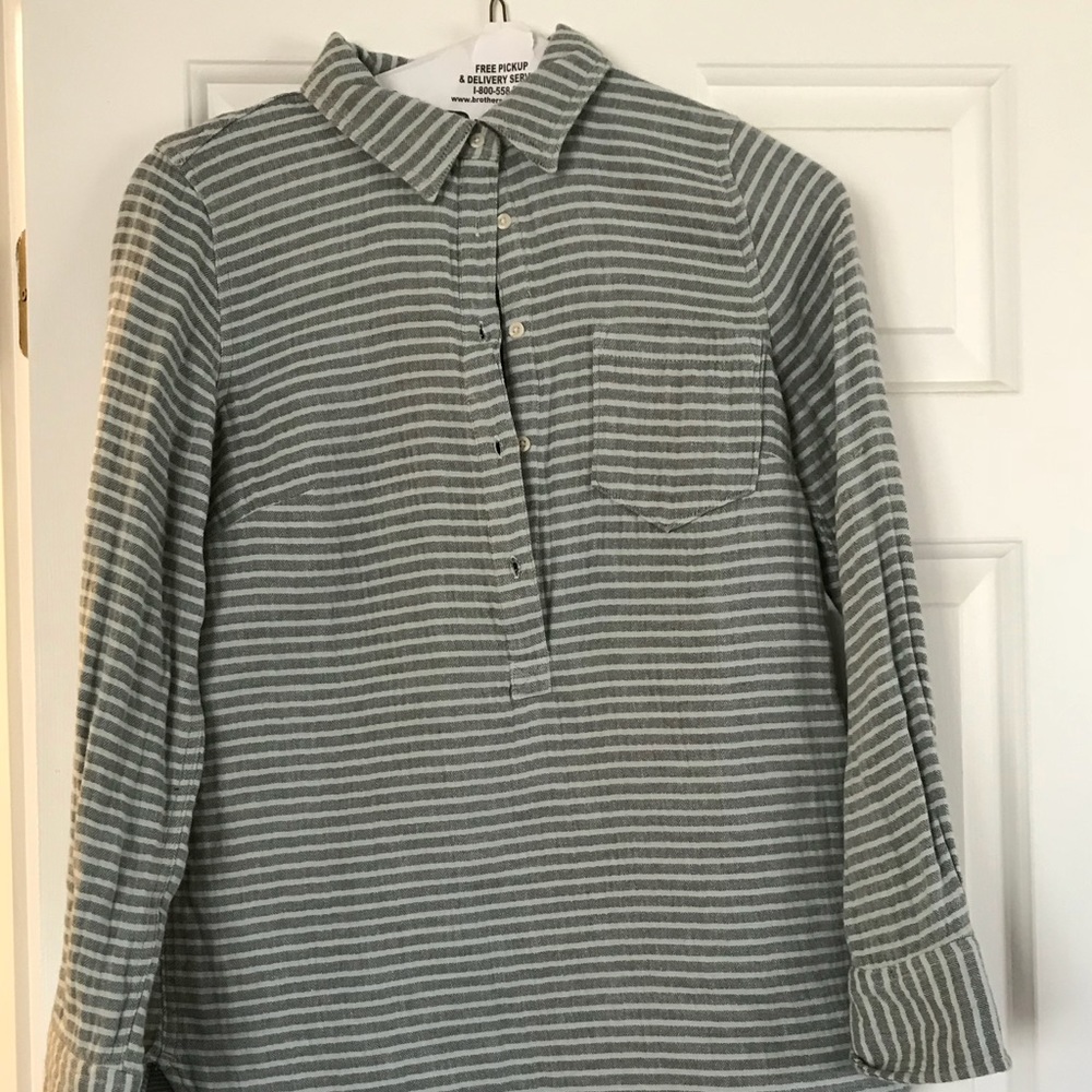 Light flannel tunic shirt